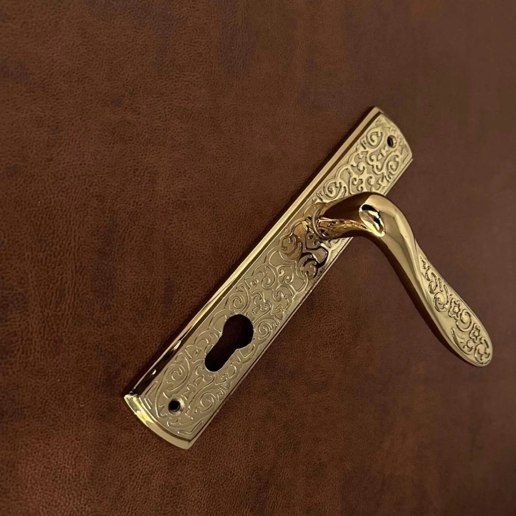 Özen İmza Titanyum ZK19 Aynalı Yale Kapı Kolu 1 Takım